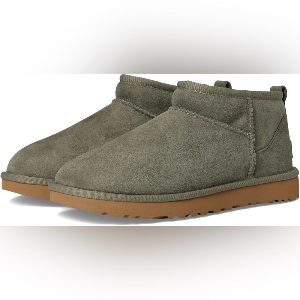 UGG Classic Ultra Mini Boot in Green